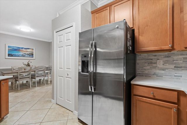 111 BABBLING BROOK RUN, Bradenton, FL 34212