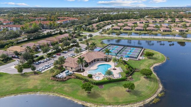 111 BABBLING BROOK RUN, Bradenton, FL 34212