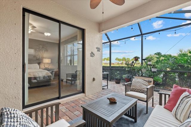 111 BABBLING BROOK RUN, Bradenton, FL 34212