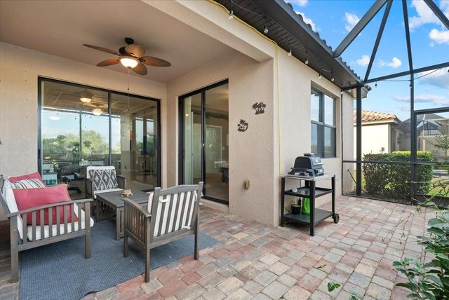 111 BABBLING BROOK RUN, Bradenton, FL 34212