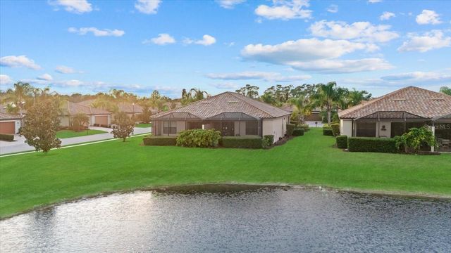 111 BABBLING BROOK RUN, Bradenton, FL 34212