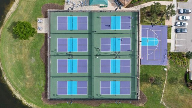 111 BABBLING BROOK RUN, Bradenton, FL 34212