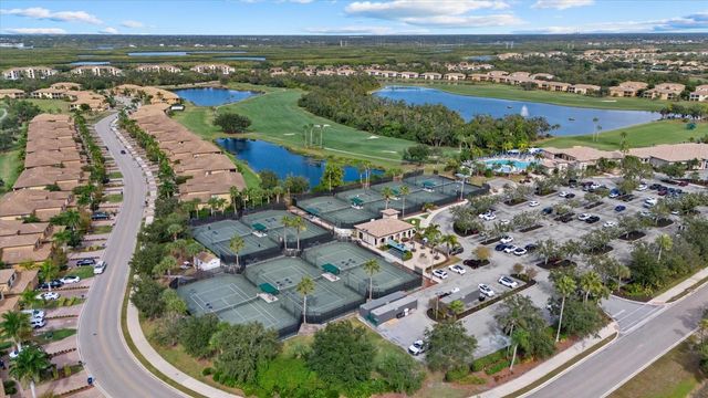 111 BABBLING BROOK RUN, Bradenton, FL 34212