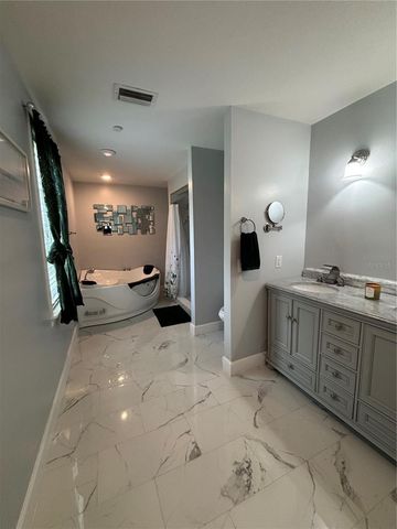 525 SE 61ST COURT, Ocala, FL 34472
