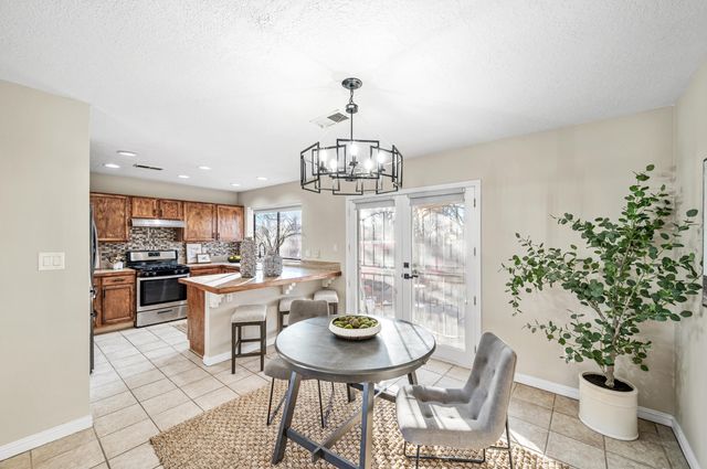 4040 Painted Pony Circle, Santa Fe, NM 87507