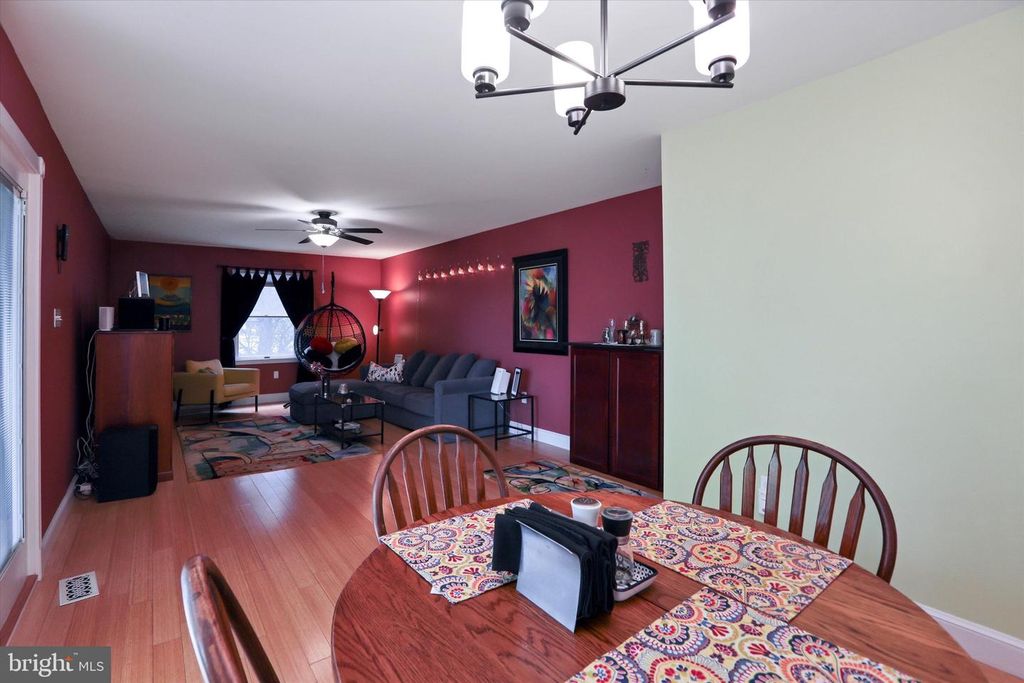 Image 11 of property listing at 4308 BIRMINGHAM PL, Beltsville, MD 20705