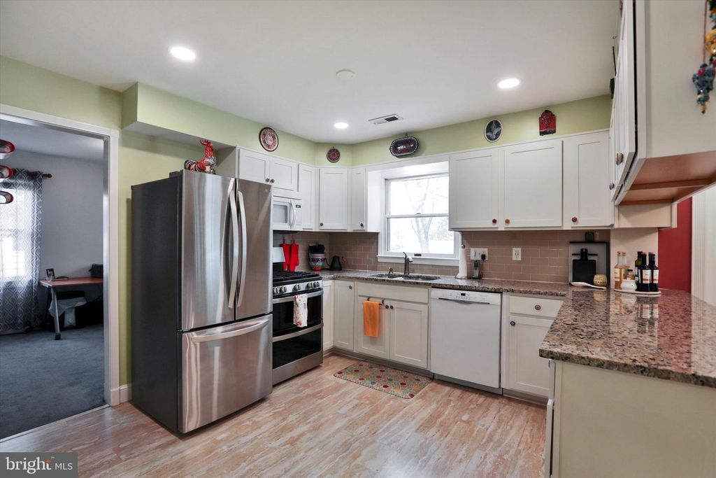 Image 2 of property listing at 4308 BIRMINGHAM PL, Beltsville, MD 20705