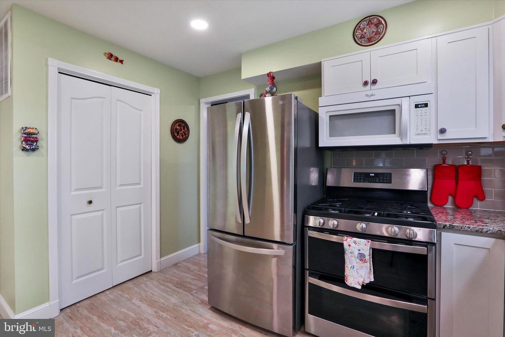 Image 3 of property listing at 4308 BIRMINGHAM PL, Beltsville, MD 20705
