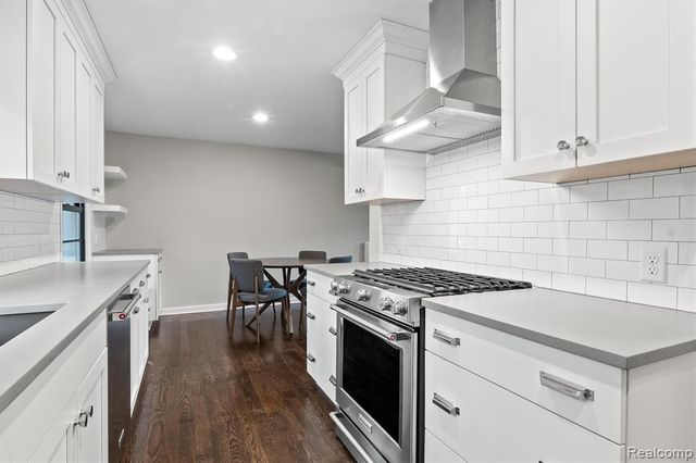 583 N Old Woodward Avenue, Birmingham, MI 48009