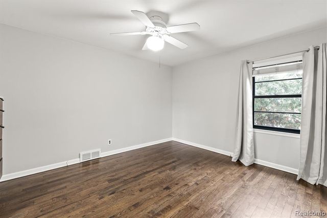 583 N Old Woodward Avenue, Birmingham, MI 48009