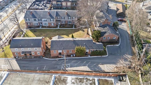 583 N Old Woodward Avenue, Birmingham, MI 48009