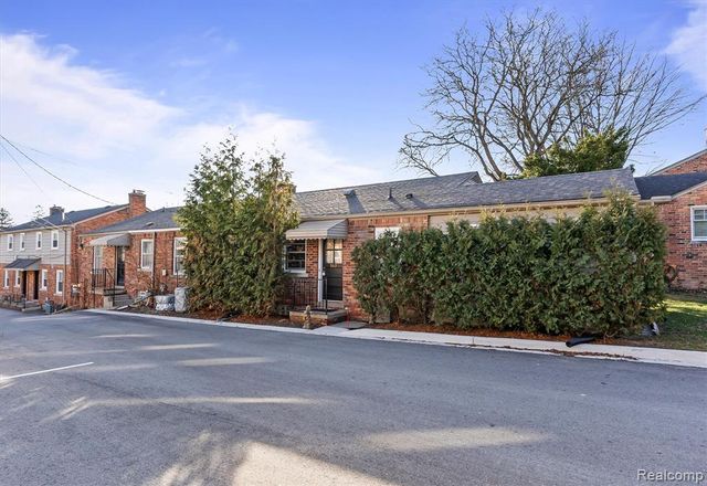 583 N Old Woodward Avenue, Birmingham, MI 48009