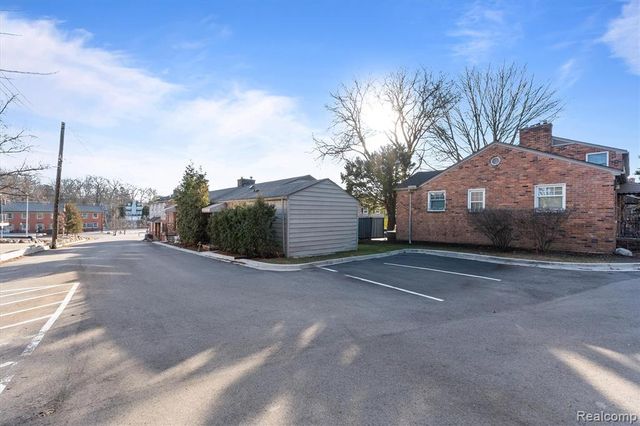 583 N Old Woodward Avenue, Birmingham, MI 48009