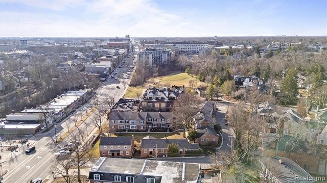 583 N Old Woodward Avenue, Birmingham, MI 48009