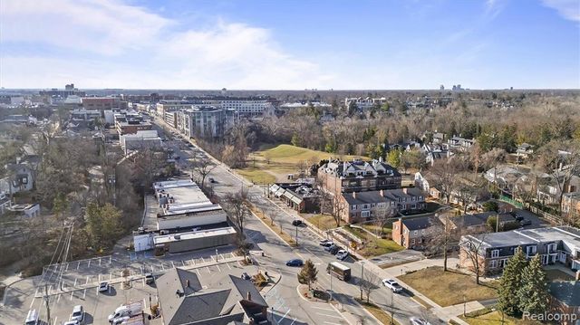 583 N Old Woodward Avenue, Birmingham, MI 48009