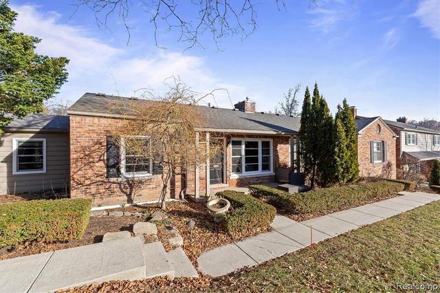 583 N Old Woodward Avenue, Birmingham, MI 48009