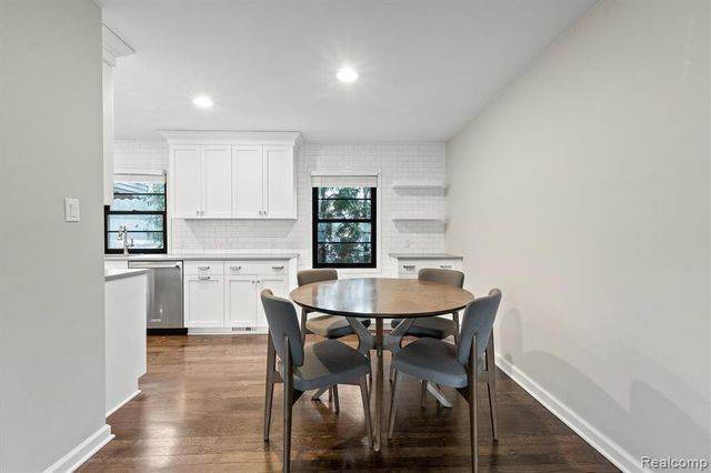 583 N Old Woodward Avenue, Birmingham, MI 48009