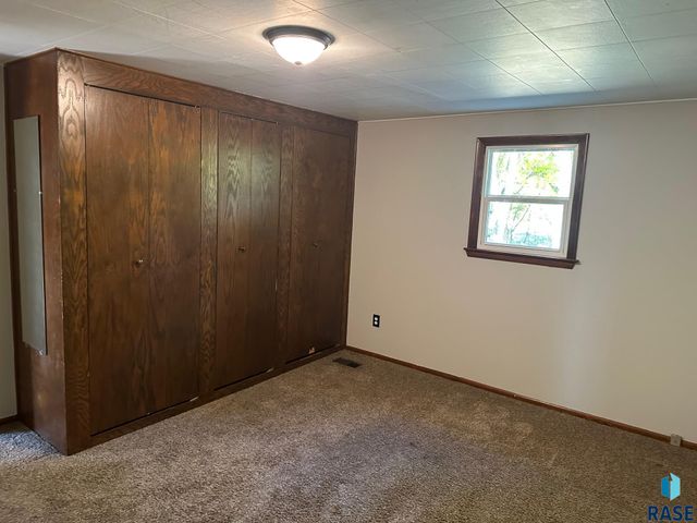 1314 E 61st St N Street N, Sioux Falls, SD 57104