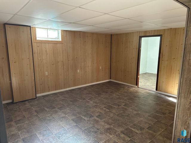 1314 E 61st St N Street N, Sioux Falls, SD 57104