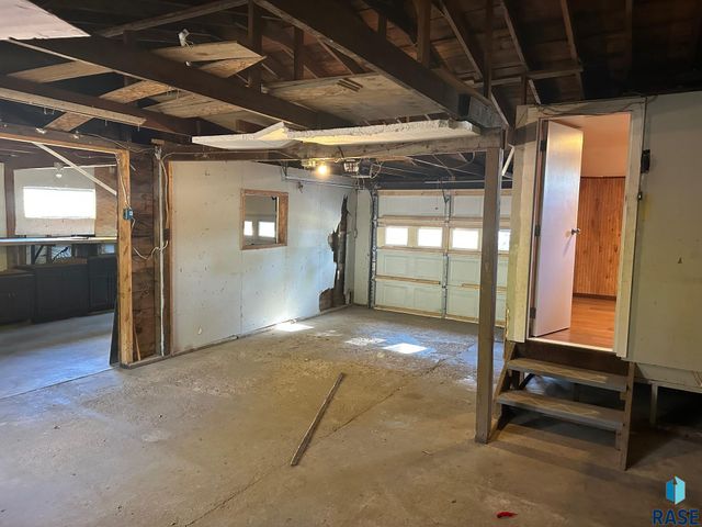 1314 E 61st St N Street N, Sioux Falls, SD 57104