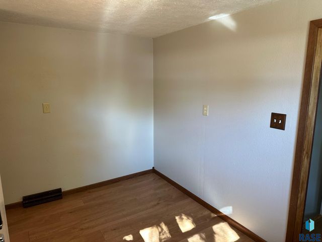 1314 E 61st St N Street N, Sioux Falls, SD 57104