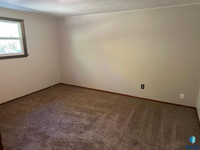 1314 E 61st St N Street N, Sioux Falls, SD 57104