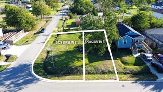 5228 Sunbeam B Street, Houston, TX 77033