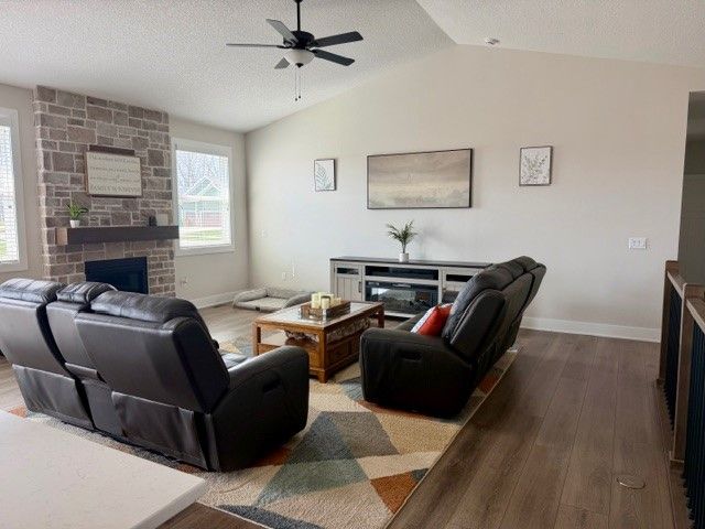 3012 Crest View Circle, Norwalk, IA 50211