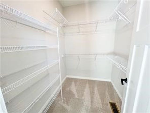 3012 Crest View Circle, Norwalk, IA 50211