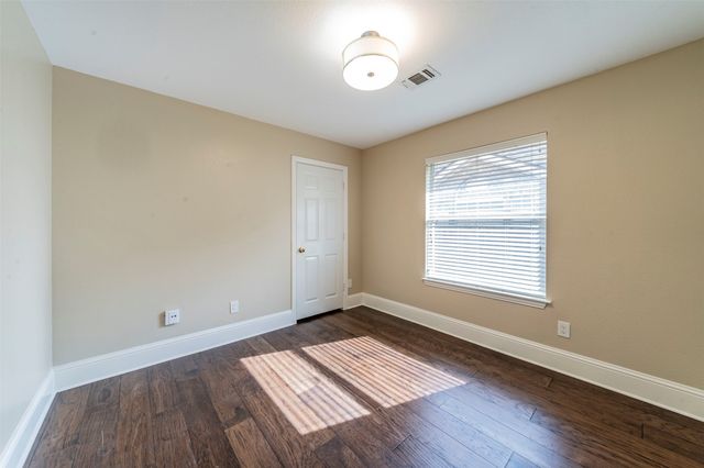 2231 Templeton Drive, Arlington, TX 76006