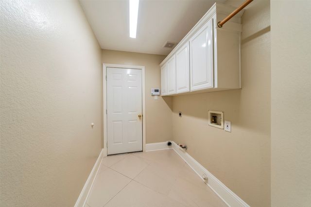 2231 Templeton Drive, Arlington, TX 76006