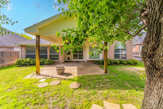 2231 Templeton Drive, Arlington, TX 76006