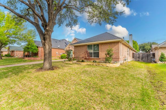 2231 Templeton Drive, Arlington, TX 76006