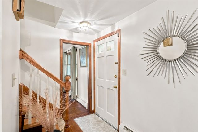11 Marlboro Rd, Georgetown, MA 01833