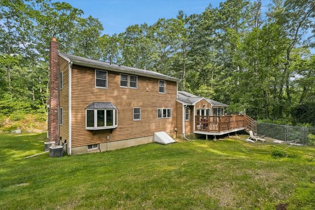 11 Marlboro Rd, Georgetown, MA 01833
