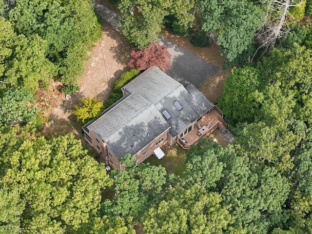 11 Marlboro Rd, Georgetown, MA 01833