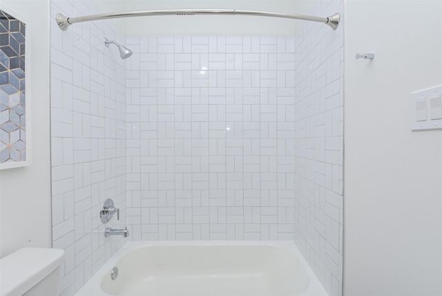 1131 W 17th Street A, Houston, TX 77008