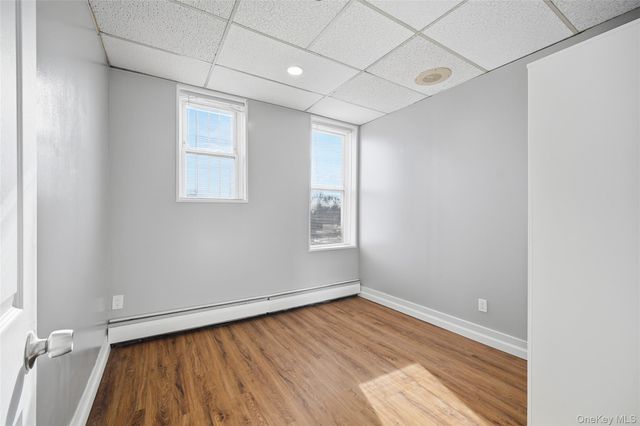 32B Main W 2, Bay Shore, NY 11706