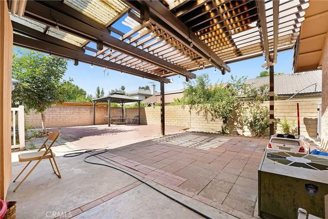 21050 Community Street, Canoga Park, CA 91304