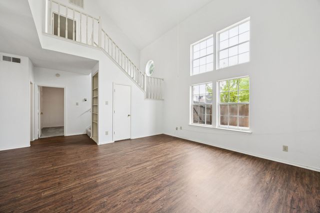2507 Peargrove Circle, Arlington, TX 76006