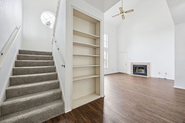 2507 Peargrove Circle, Arlington, TX 76006