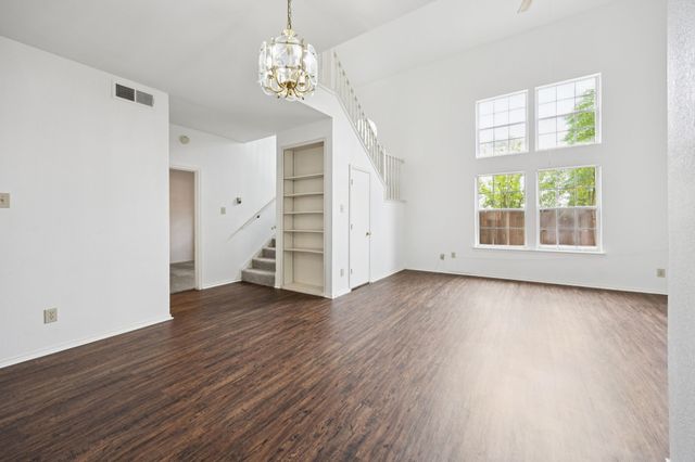 2507 Peargrove Circle, Arlington, TX 76006
