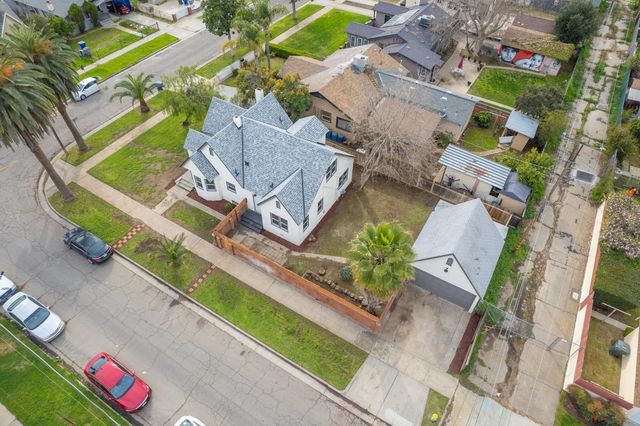 4345 E Iowa Avenue, Fresno, CA 93702