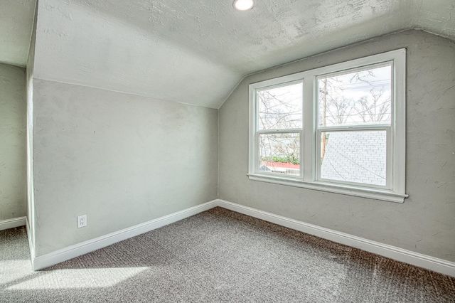 4345 E Iowa Avenue, Fresno, CA 93702