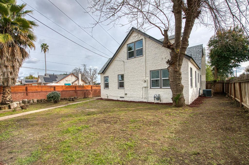 Image 35 of property listing at 4345 E Iowa Avenue, Fresno, CA 93702