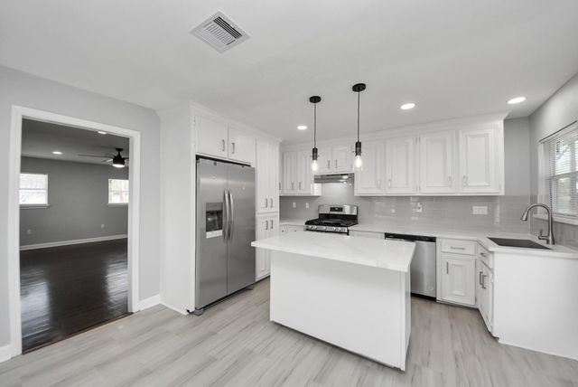 9238 Klondike Street, Houston, TX 77075