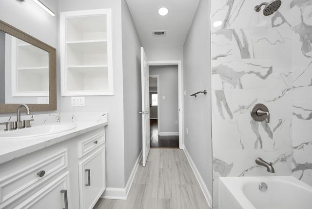 9238 Klondike Street, Houston, TX 77075