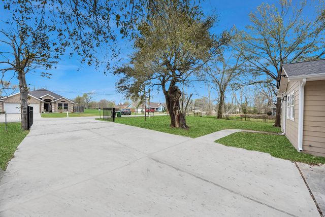 9238 Klondike Street, Houston, TX 77075