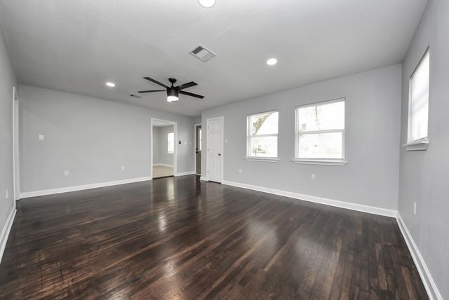 9238 Klondike Street, Houston, TX 77075