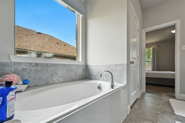 1160 Red Hawk Lane, Forney, TX 75126